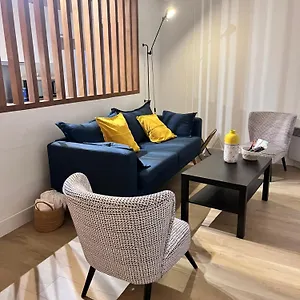  Appartement T3 Proche Remparts France