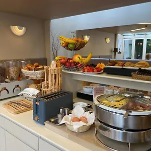Hotel Mistral, Parijs